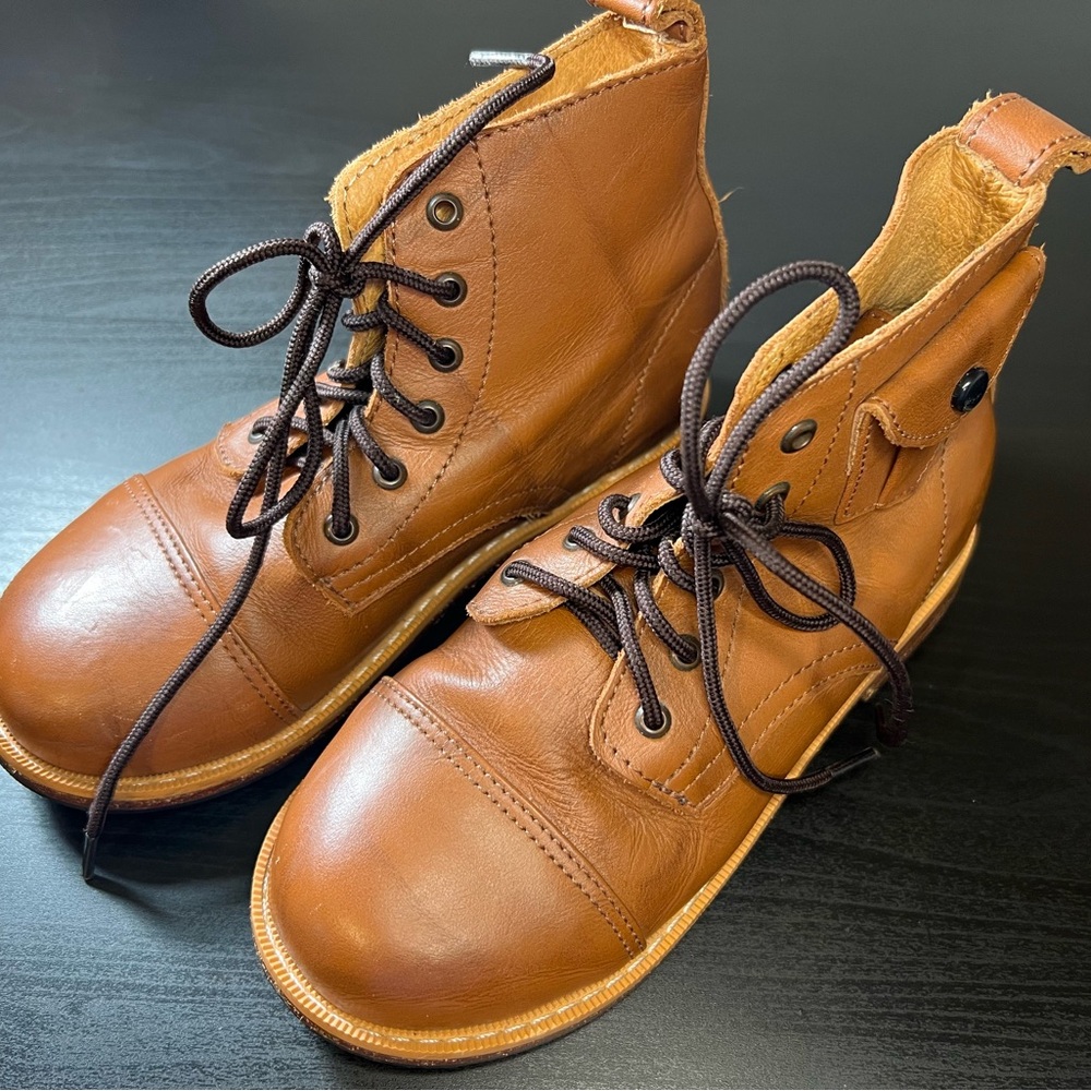 ♥️SOLD♥️Mikoleon boots kids size 33